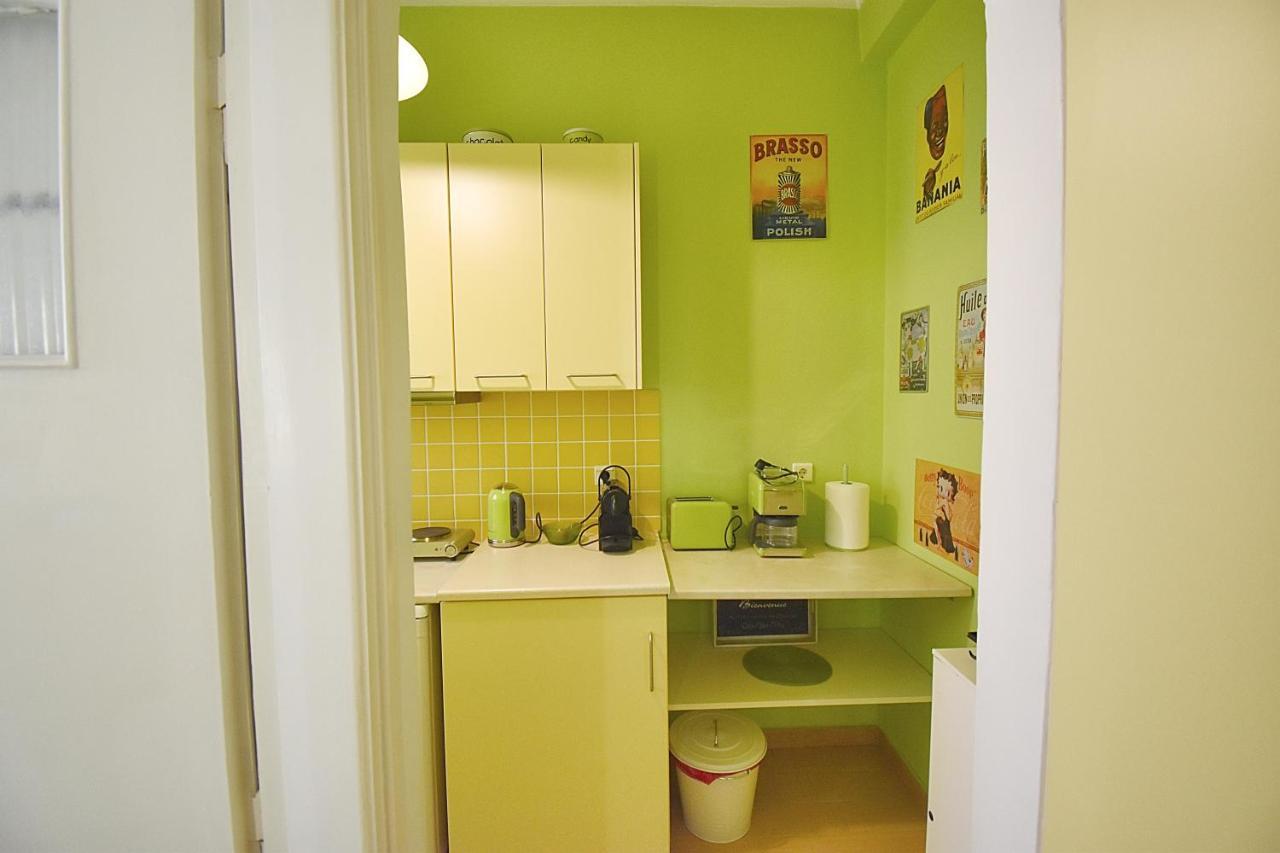Check Point - Plaka Apartment Атина Екстериор снимка