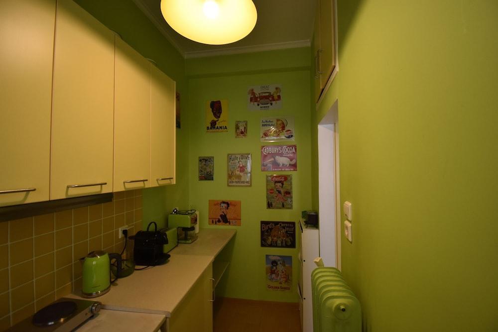Check Point - Plaka Apartment Атина Екстериор снимка